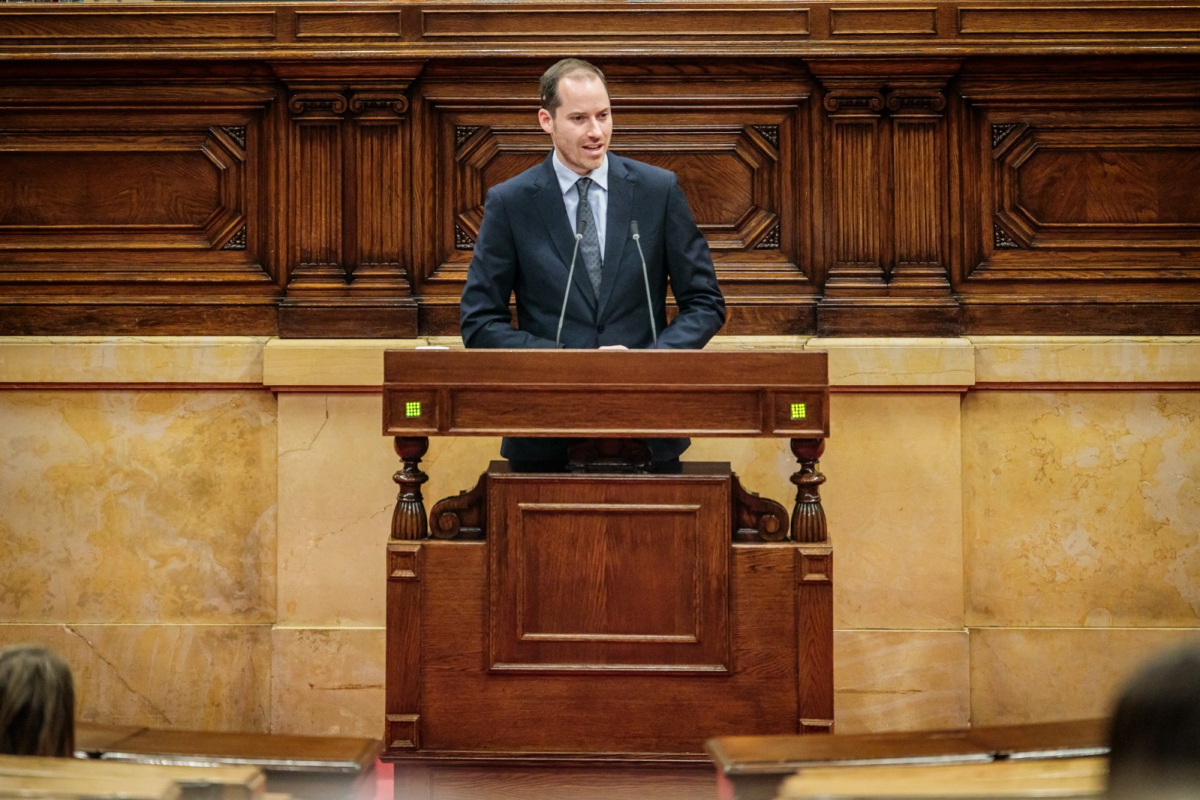 Juan Fernández al Govern: “Hemos cambiado al hámster, pero la rueda sigue girando y no se mueve de sitio”